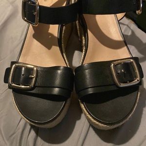 Naturalizer sandals size 6